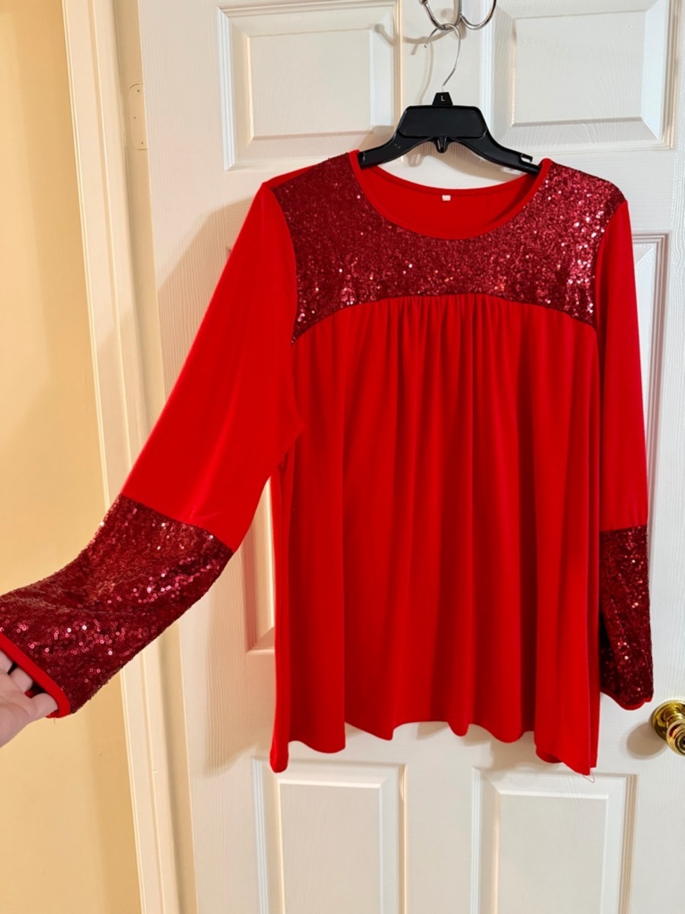 Red Sequin Yoke Long Sleeve Flowy Tunic – Women’s 2X